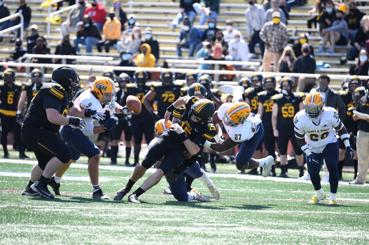 GoWasps's tweet image. 𝐓𝐇𝐀𝐍𝐊 𝐘𝐎𝐔 𝐄𝐌𝐎𝐑𝐘 &amp;amp; 𝐇𝐄𝐍𝐑𝐘 𝐅𝐀𝐌𝐈𝐋𝐘 💛🐝🏈   
We appreciate all the support through this unprecedented season - we simply could not have done it without you. @EHCFootball 
#GoWasps | #StingersUp | #BlueCollarGoldStandard