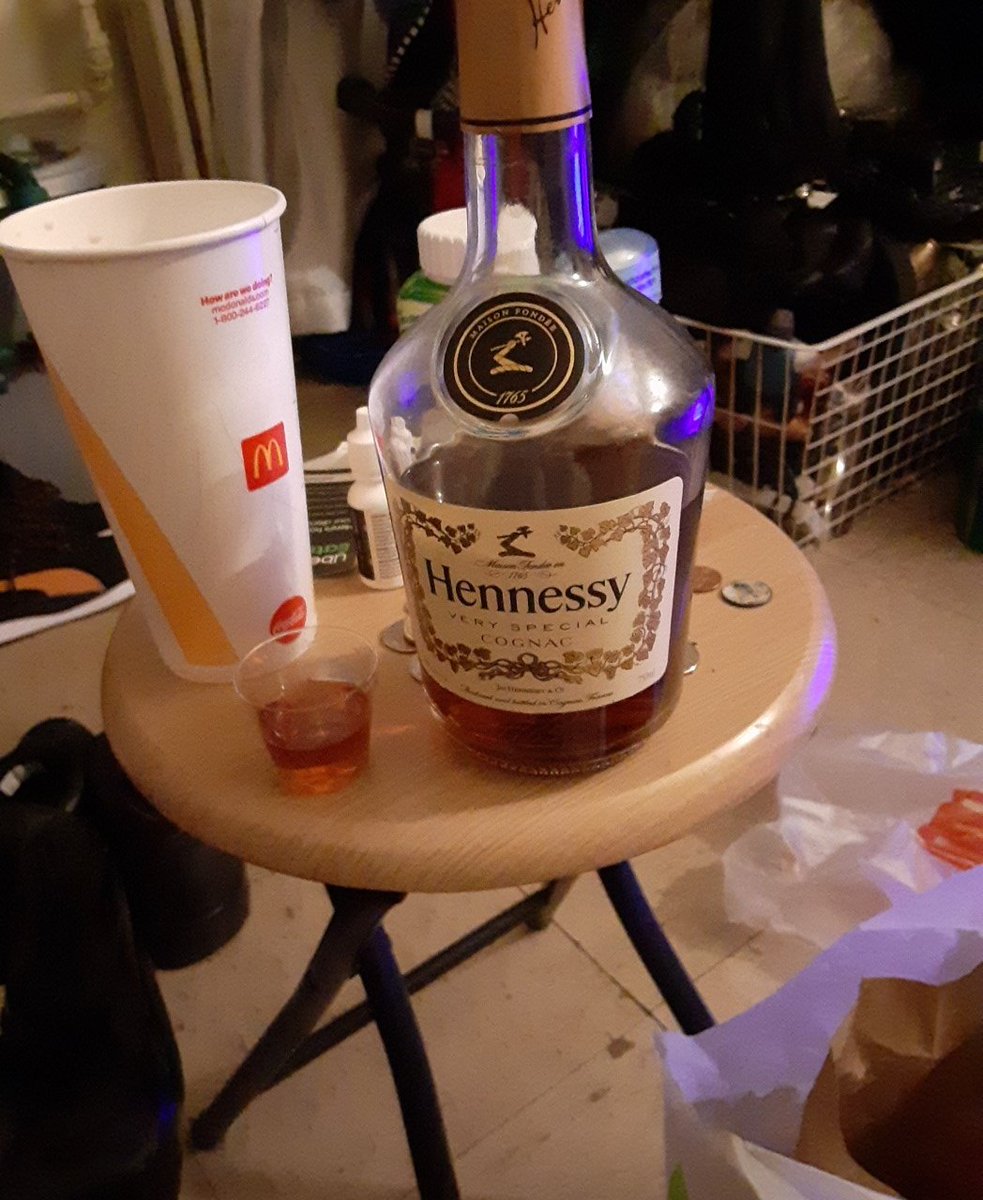 GeNoEspada_TN_'s tweet photo. @TheRickDelSanto @ralphmurray37 @JackDaniels_US Hello fellas @Hennessy 
#certifiedfun https://t.co/oJBY37rP9L