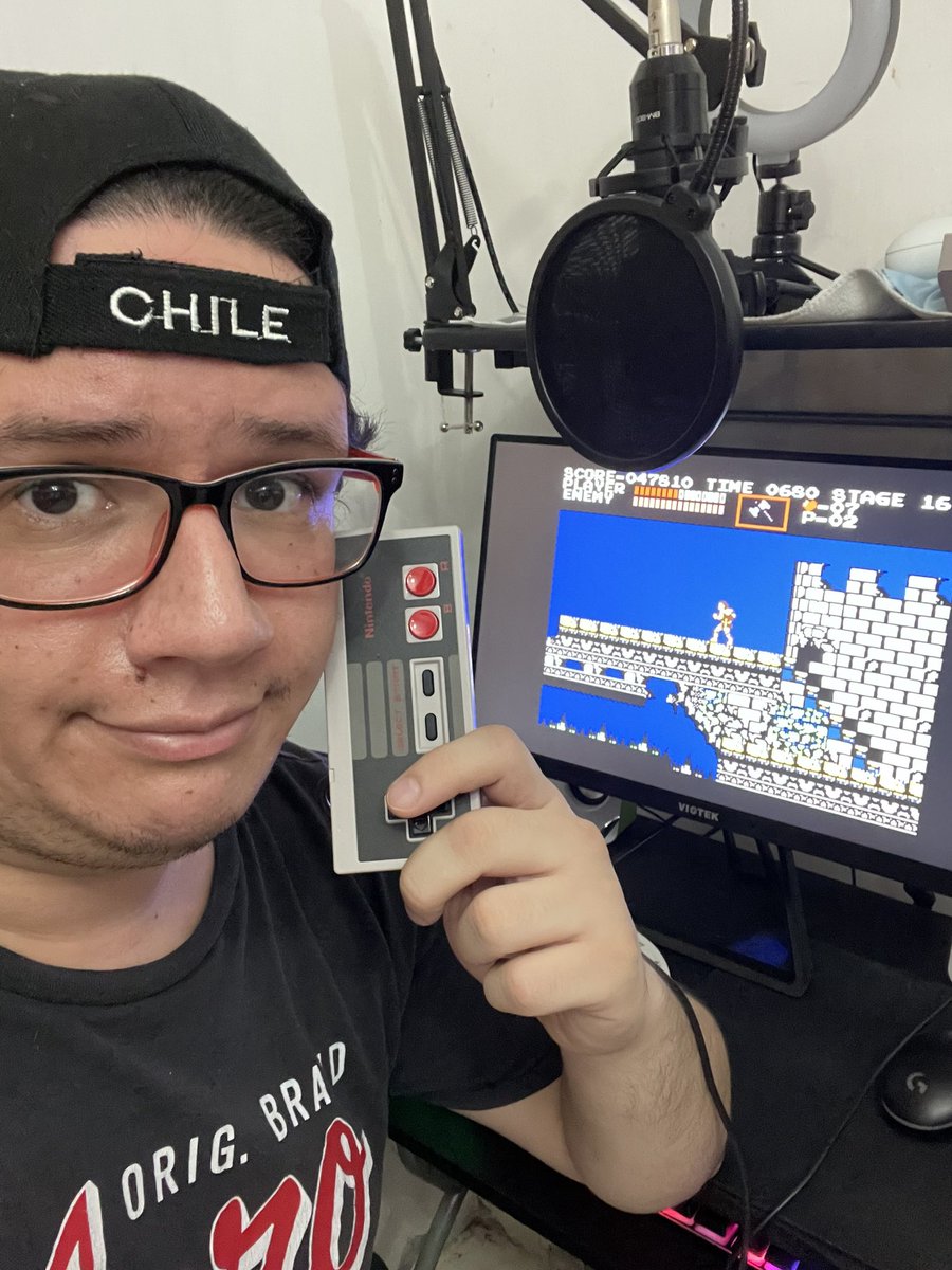 eltiotime's tweet image. A punto de pasarlo nuevamente se me ha hecho bastante complicado #twitchstreamer #singleplayer #streamoffline #castlevania #NES #8bits
