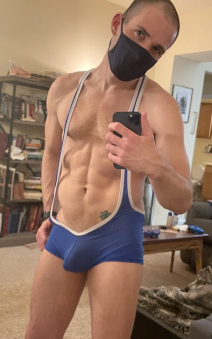 Wanna see my masc ?? @EagleBaltimore https://t.co/q9Fs2ecsNi