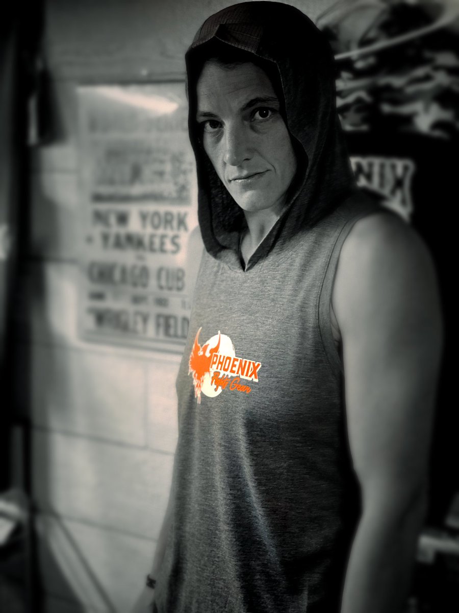 Liv_4_MMA's tweet photo. Feeling lean, mean and ready to go. #FightWeek #Phoenix #PhoenixRising #Bellator256 #KMAA #PhoenixFightGear #Featherweight @BellatorMMA @SHOsports https://t.co/0qwV4yawX3