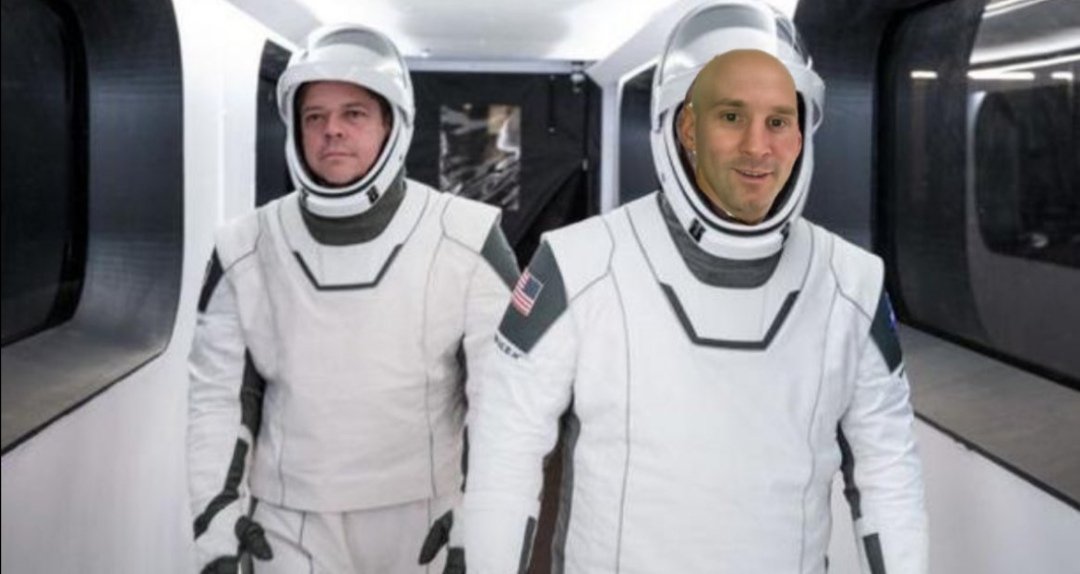Pessiwejdene's tweet photo. Là, j'suis dans l'espace (yah) là, j'suis dans l'espace 🚀👽🪐🔭
Et après, tu m'ressers à moi (à moi) et après, j'te ressers à toi (à toi)
Là, j'suis dans l'espace, là, j'suis dans l'espace🚀👽🪐🔭
#PessiOnMars https://t.co/cjKivd8FqR