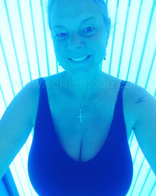 Happy girl..tanning day https://t.co/QQWhXYx8sP<a href="/tag/canadiangirlsknowhowtoparty"class="tags"><span>#canadiangirlsknowhowtoparty</span></a>