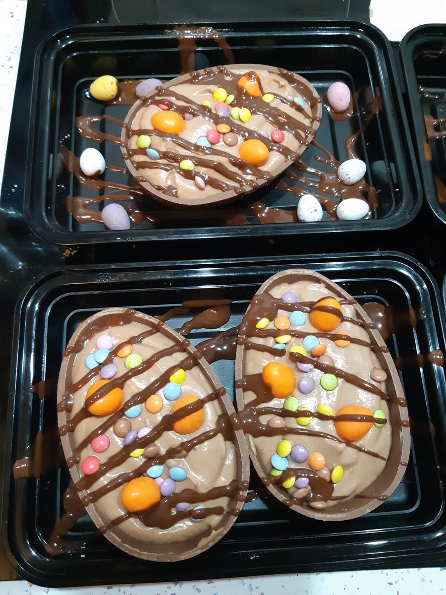 GooneyLisa's tweet photo. Been making cheesecake filled Easter eggs with the kiddies today 😍😋🍫🐣🐰 https://t.co/IWJQegqEYS