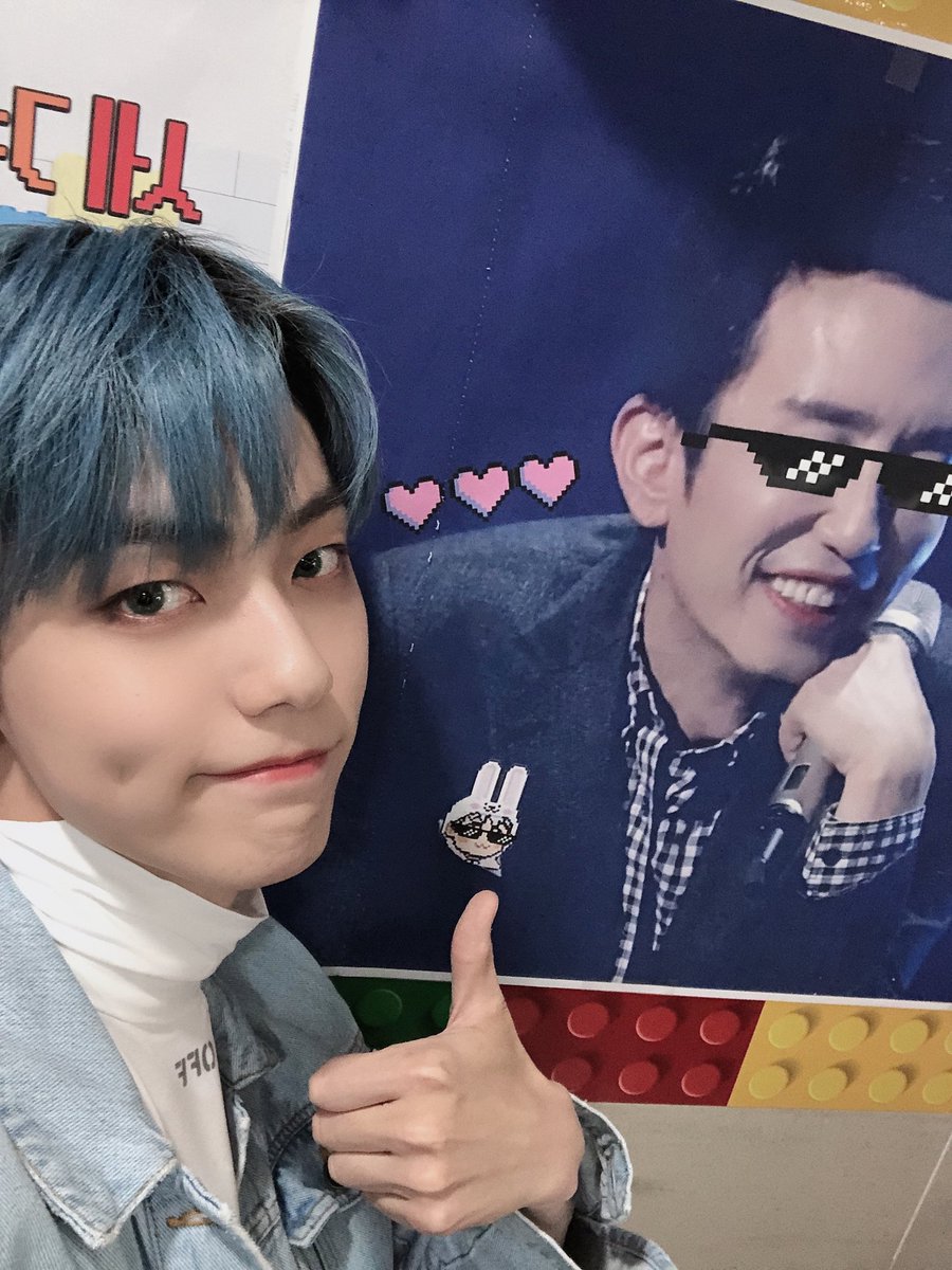 intoTXTchapter's tweet photo. one_ 𝕕𝕣𝕖𝕒𝕞 !!✨ % .一起 › playlist. 
#DRecall_ENG #DRecallVer2

[#SATURNO🐰] Hace días que mi amigo el guapo Saúl me invitó a escuchar su música y no puedo creer que todo este tiempo no había escuchado el arte que hace @Kardish_tw_, honestamente soy fan así que espero + https://t.co/KHhZ2mBErD