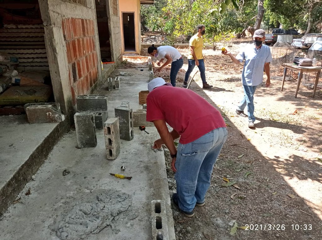 InadehOficial's tweet photo. Con buenos resultados avanza la capacitación en Albañilería Básica que se imparte en el Centro de Formación Profesional de Chitré, el cual cuenta con el certificado de Bioseguridad Post COVID-19 del @MINSAPma para dictar cursos semipresenciales. #TrabajandoPorPanama https://t.co/548iqsRmLq