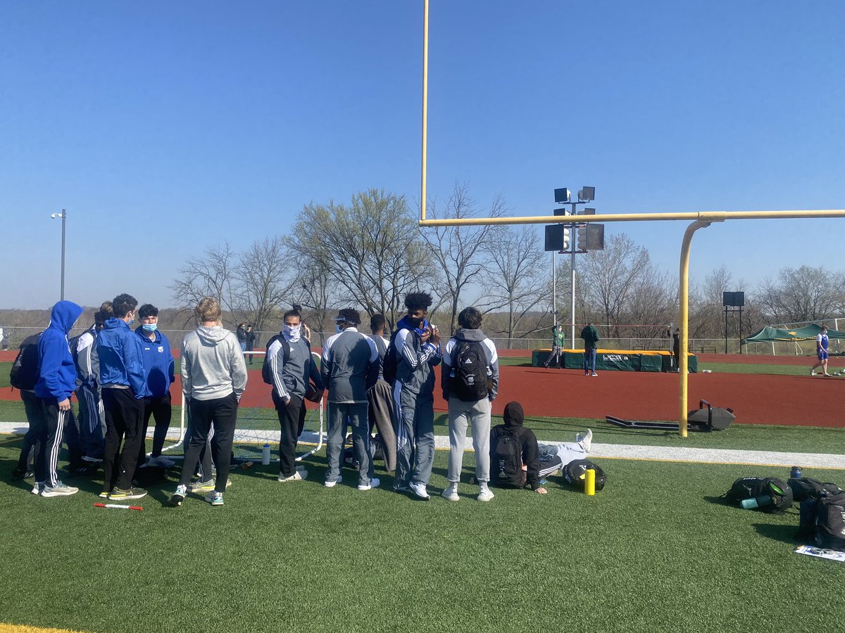 OWTracknField's tweet photo. It’s very to pick, but one of my favorite parts of today was seeing all of our kids come down and watch Faseru, Glover, and Jones try to go 1-2-3 in high jump. 

It was early, cold, and windy. Could’ve been nap time. Loved that our kids came down to support each other https://t.co/Zp7QGBu1GI