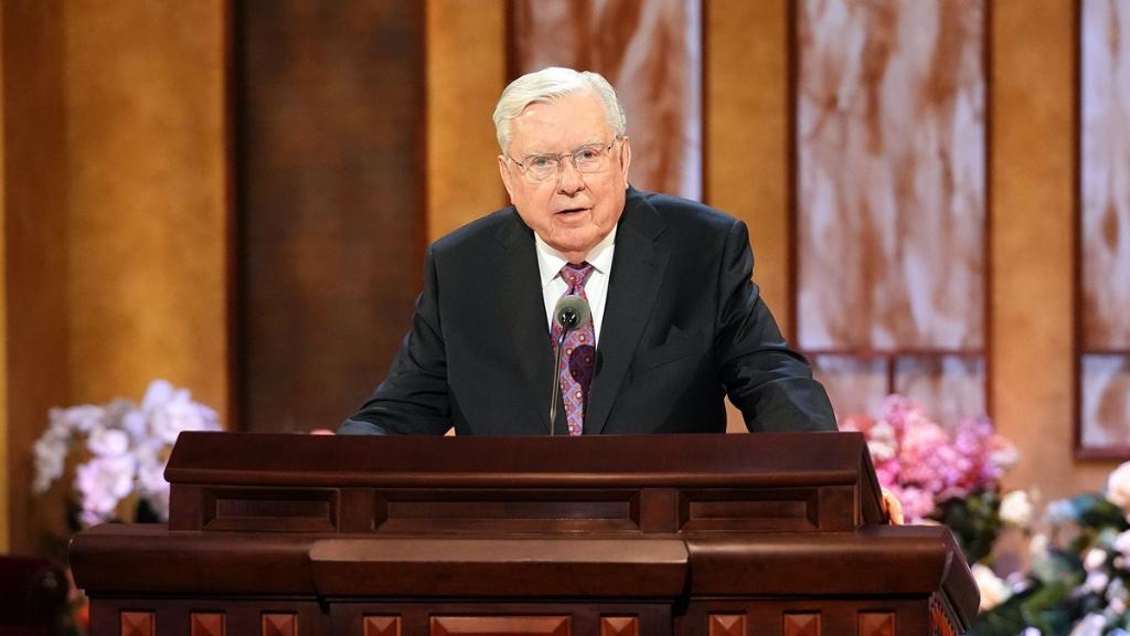 Ch_JesusChrist's tweet photo. “Never forget that you are a child of God our Eternal Father now and forever. He loves you, and the Church wants and needs you. Yes, we need you! We need your voices, talents, skills, goodness, and righteousness.” —President @BallardMRussell #GeneralConference https://t.co/V0GcBkoCU8