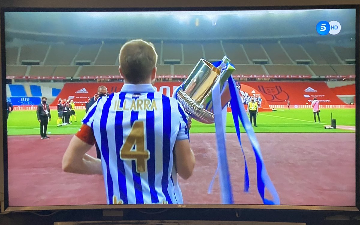 Hitzik gabe.
Zorionak errealzale guztioi!
💙⚪️💙⚪️