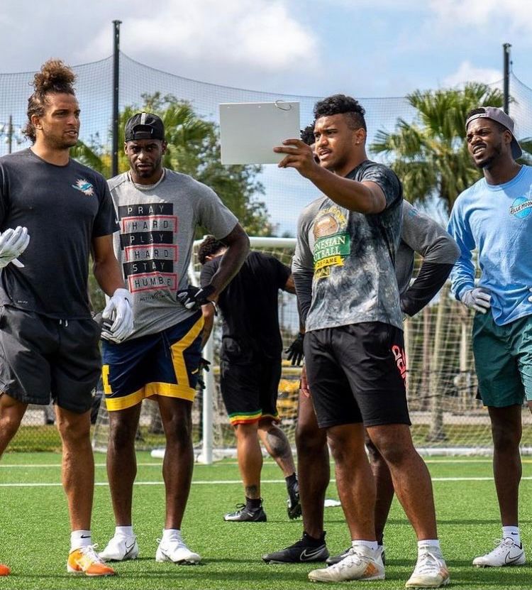 Dolphin_Nation's tweet photo. Work 🐬 https://t.co/PBCZXGhsPT