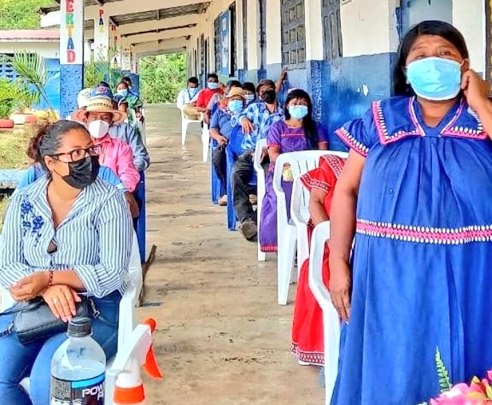 InadehOficial's tweet photo. Gracias al curso Cultivo de Hortalizas que INADEH impartió de forma semipresencial en el corregimiento de Cerro Otoe, en la comarca Ngäbe Buglé, un grupo de moradores aprendió a sembrar y cosechar alimentos necesarios para su propio consumo y comercializar. #TrabajandoPorPanama https://t.co/hwALBho35h