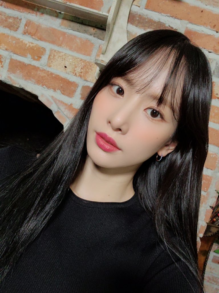 MASQUERAIDES's tweet photo. ㅤㅤ 
ㅤ [#우주소녀 #🌺] 
ㅤ  #우주소녀 #UNNATURAL 🌷 we're uploaded for UJUNGs online photo card last night.
ㅤ  Yesterdays NATURAL's are 
ㅤ  👉🏻#설아[@seoladore] &amp; #다원[@namedawon] 💜
ㅤㅤ https://t.co/XHhjJR5uQj