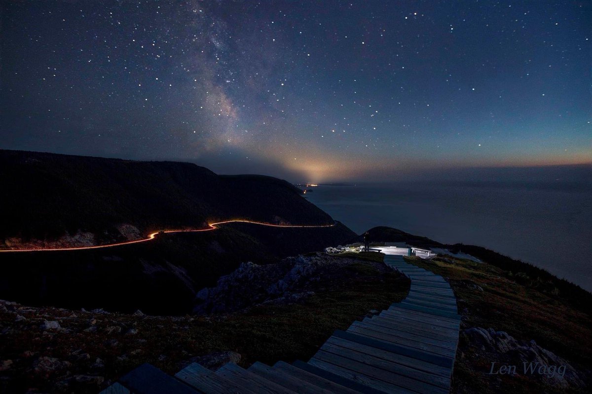 Len_Wagg_photo's tweet photo. You know what’s great? Watching the sun go down and the Milky Way appear in the night sky. You know what’s better? Getting a free print! Follow me, tag friends, and I’ll pick a winner and send one along. #visitcapebreton #tourismcb #skyline #novascotia #explorecanada #nightsky https://t.co/cWjvig41GV