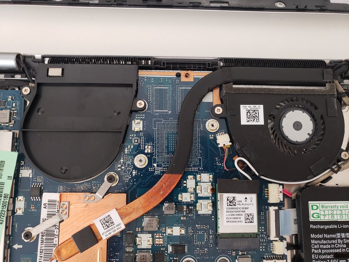 ptr_tech's tweet image. Cleaned #Lenovo Yoga laptop. Turns out it doesn&apos;t have a 2nd fan. There is a stub instead. I guess the design depends on CPU type. They clearly didn&apos;t expect someone rendering video on this model.
At least I found an easter egg, a smile face inside 🙂