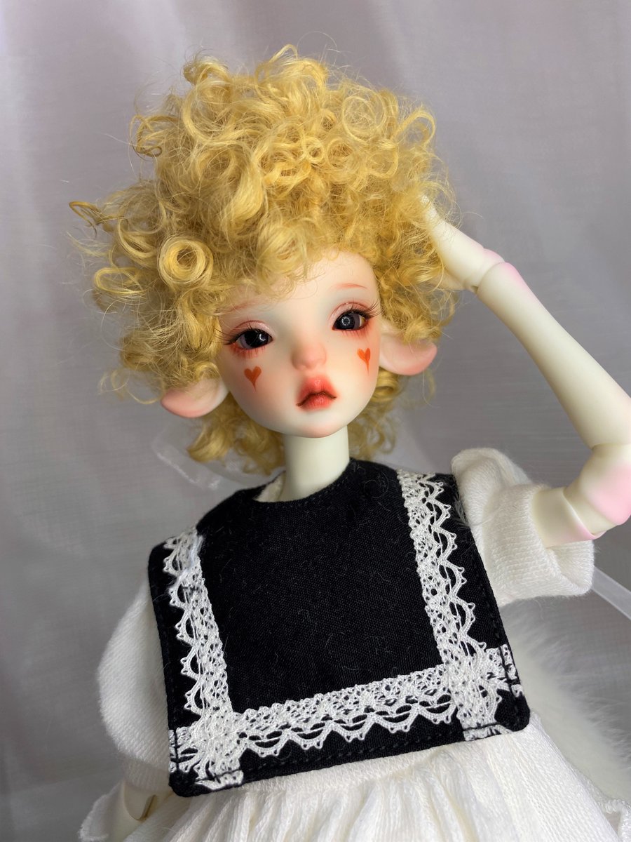 もとかつ お迎え報告 Dollchateauのdoraさんが来てました 3月に 頭ちっちぇ 顔もちっちぇ クールないけめん顔な気がする クール顔だが耳は垂れ 唇のメイクの感じが好き 角は別途で 写真撮るとき忘れてた Dora Dollchateau T Co