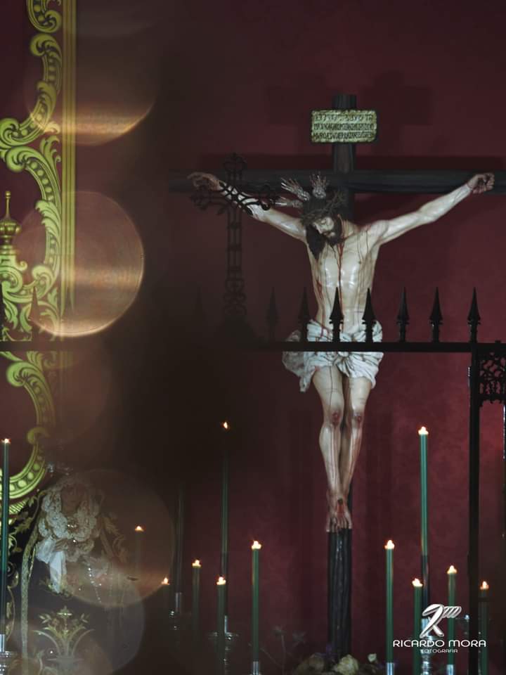 VeraCruz_Moguer's tweet photo. "Yo soy la resurrección y la vida: el que cree en mí, aunque haya muerto, vivirá; y el que está vivo y cree en mí, no morirá para siempre" (Jn 11, 19-27) 📷: @ricamorago #PascuaDeResurrección #VeraCruz_Moguer https://t.co/dX3HjqfFgv