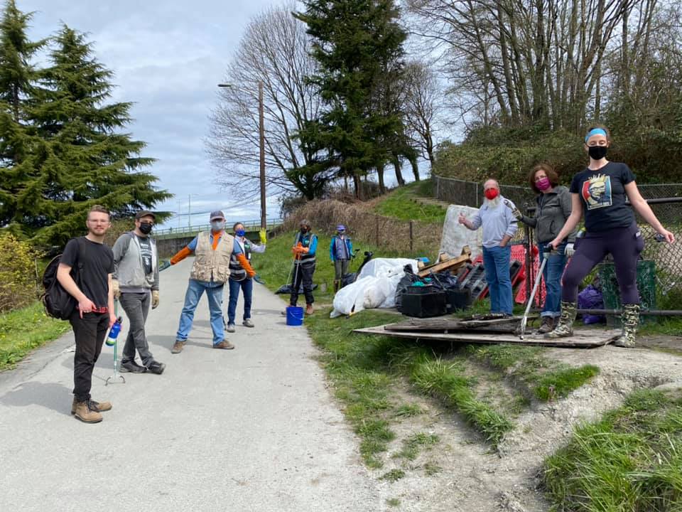 weheartseattle's tweet photo. 3400 pounds of trash removed from Dr. Jose Rizal off leash dog park and โthe jungleโ abandoned camps and a separate pick under the West Seattle bridge where we did outreach work. We welcomed several new volunteers today! Great work everyone and thank you. #weheartseattle https://t.co/YOm3mncfQS