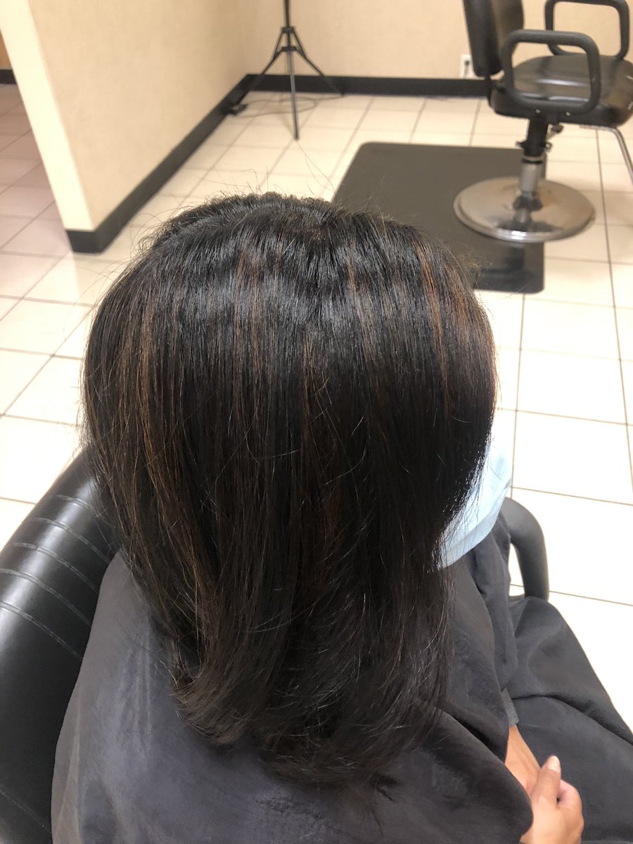 tatytringali's tweet photo. #greycoverage #haircut #longlayershaircut #blowoutstyles #olaplex #olaplextreatment #matrixcolor #jcpenneysalons #salonbyinstyle #behindthechairstylist #behindthechair #oneshothairawards #bayareahairstylist #openedhairsalon #salonlife #saloncentric #cosmoprofbeauty https://t.co/Fkhq1KQHR9