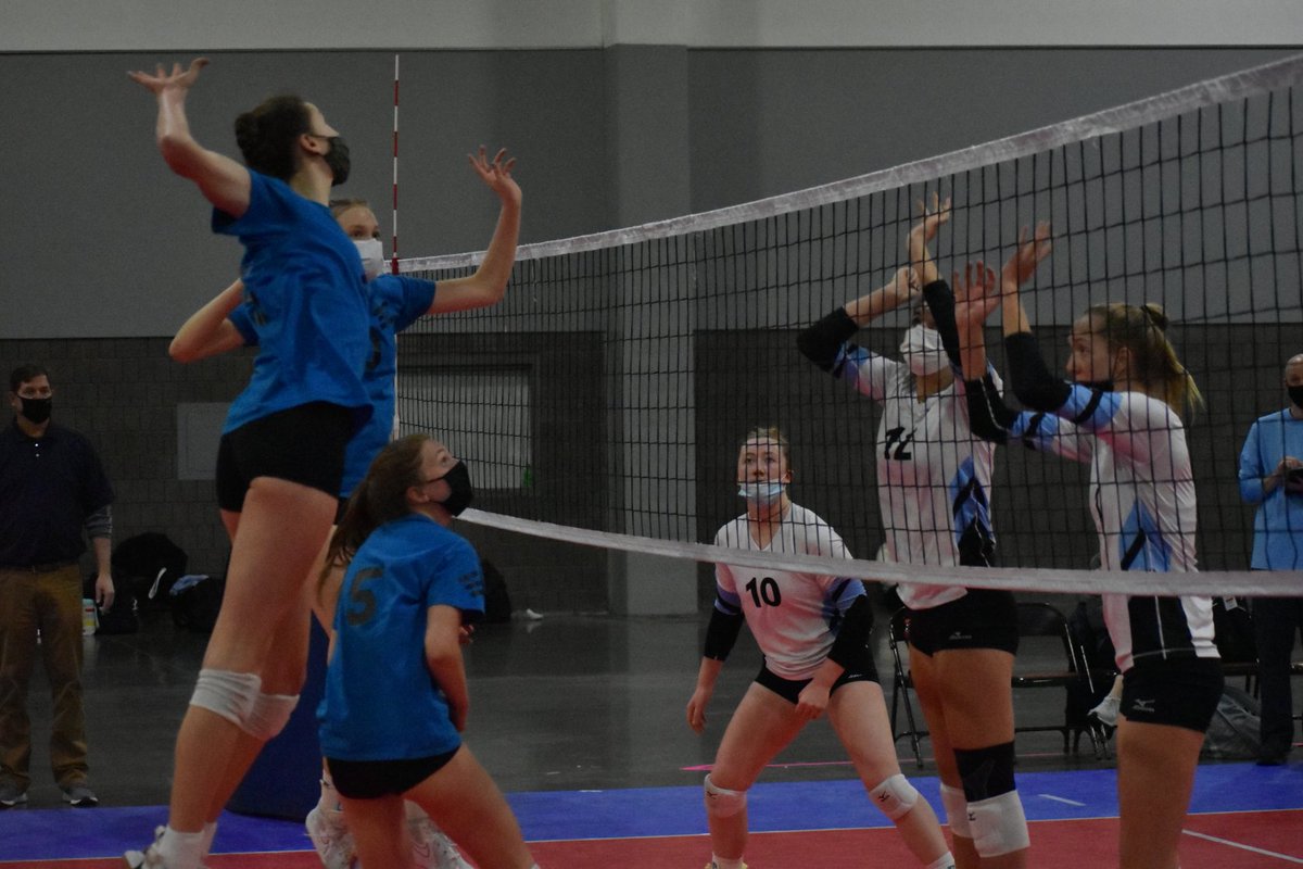 DublinRothe's tweet photo. The aerially☁️ canny &amp; dynamic @AlecRothe #25; double &amp; triple defense cannot🛑#AtomicWindmill #RothePeanut. Many have tried... 

@ThisWeekFrank @DSHSLVB @FMVBvoleibol @voleibolmexico

🇲🇽 PRESENTE! 188cm,#25 (14años), Div. abierta menores de 15 años. @BigSouthGA Atlanta, GA. https://t.co/5wfruPcvW1