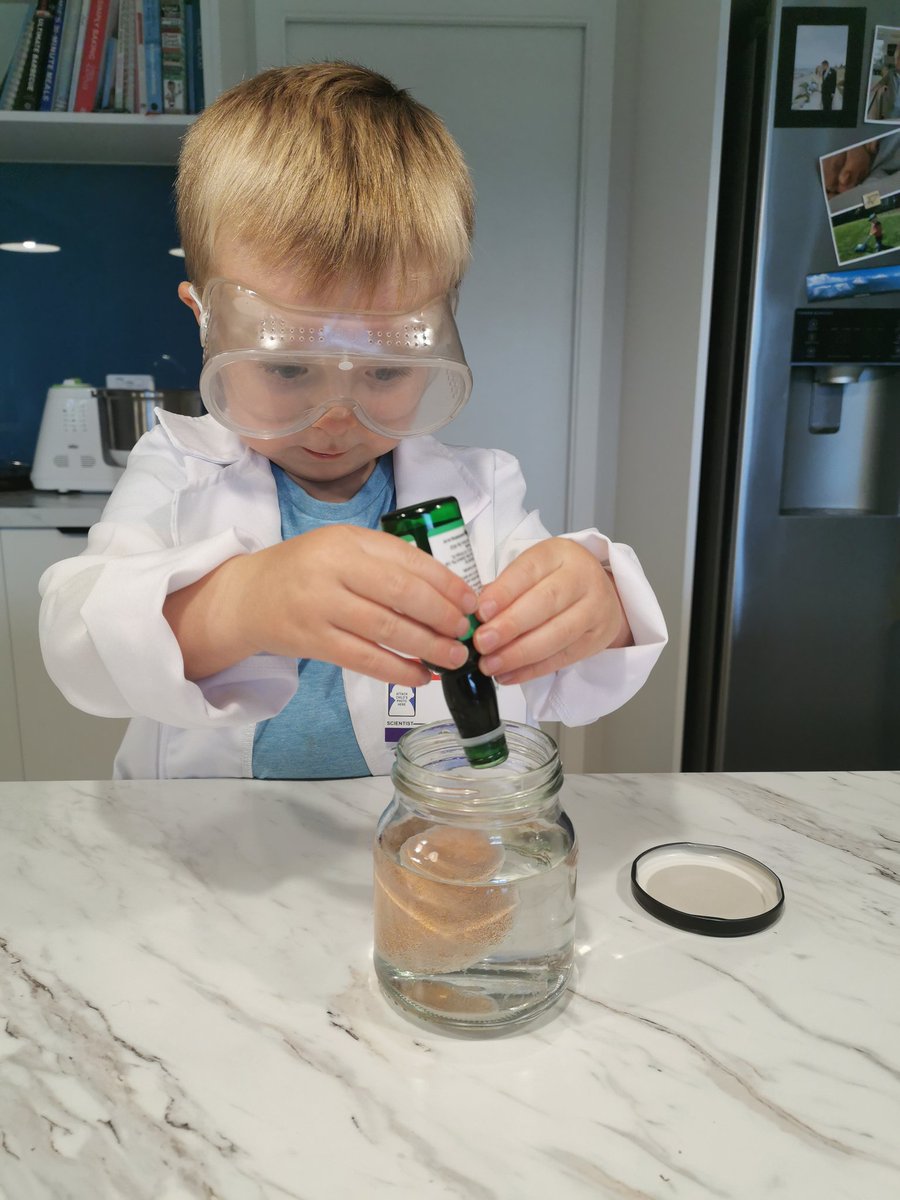 Hoyholly's tweet photo. Easter Science with the little dude - his prediction is that the vinegar will crack the shell and turn all the egg green (not bad).

I could extend him and ask him to do a bit of computational thinking to sequence the steps to do it.... 😂 #teachermum https://t.co/5XY4ujLTgE
