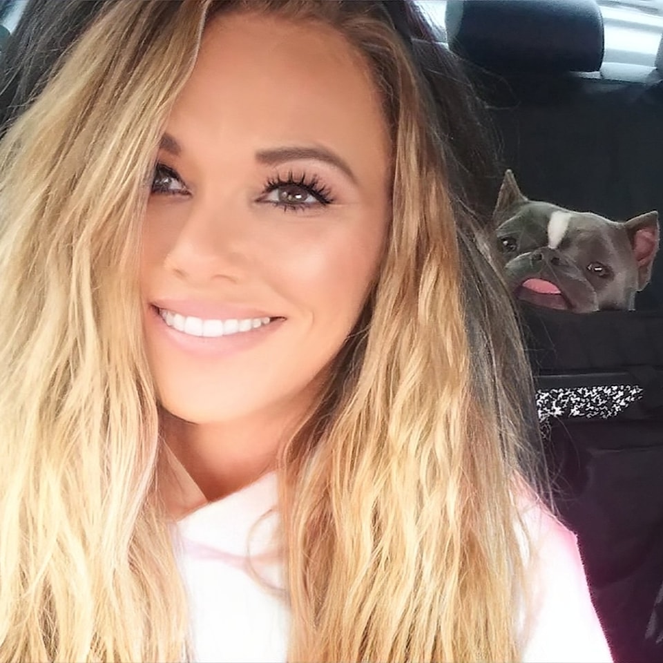 MMAHeartless's tweet image. #ButFirstLetMeTakeASelfie 
#PhotoBomb level: Expert
#MamaMocha💗 
#SunsOutTonguesOut
#RoadDog #Exotics #MicroBully
#CutiePatootie #FunnyDog 
 #BullyBaby #DogIsMyCopilot
#FisticuffsBullyCamp