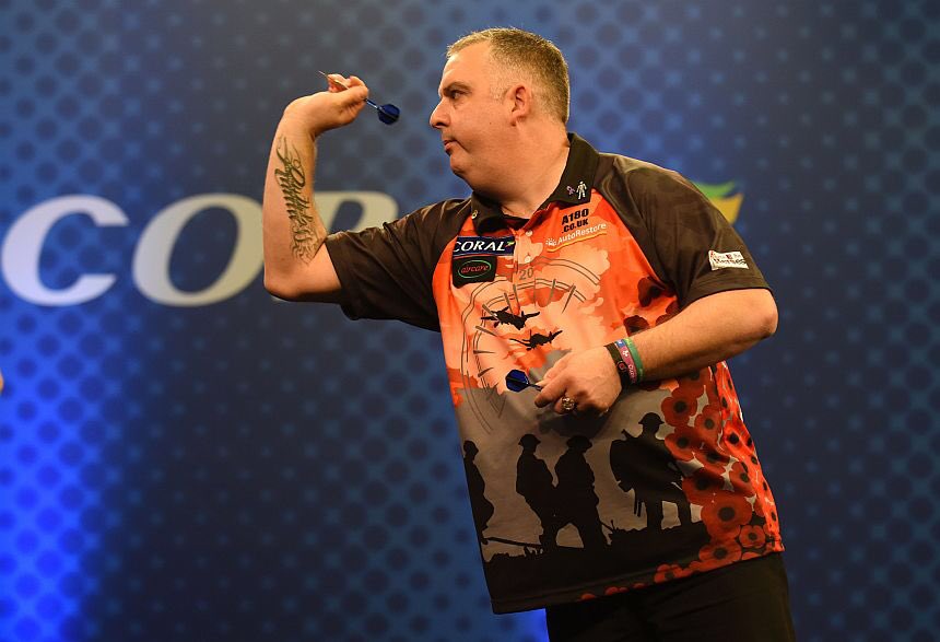 ModusDarts180's tweet photo. 𝐑𝐄𝐒𝐔𝐋𝐓 🏴󠁧󠁢󠁥󠁮󠁧󠁿

@JamesR501 makes it three wins on the spin as he defeats Colin Osborne 4-2 with a 94.5 average to move top of the table! 

#ODLiveLeague https://t.co/pJnWst1yDE