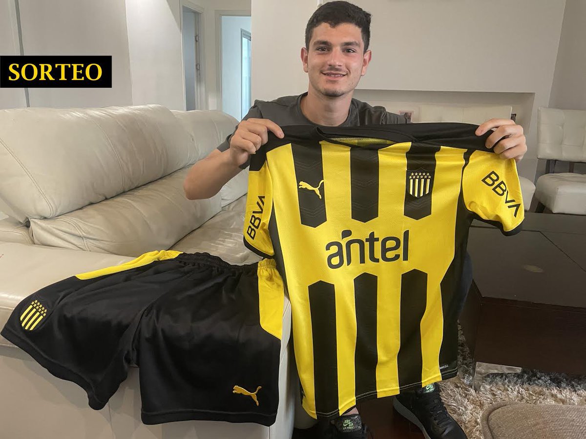 Finalizada mi primera temporada en Primera, quiero agradecerles por el apoyo que me han brindado 𝗦𝗢𝗥𝗧𝗘𝗔𝗡𝗗𝗢 dos tremendos premios entre todos ustedes! 

1️⃣ Camiseta titular 
2️⃣ Short de juego 

- RT 🔁
- Mencionar a dos amigos. 

2 ganadores. Sorteo en @easypromos.