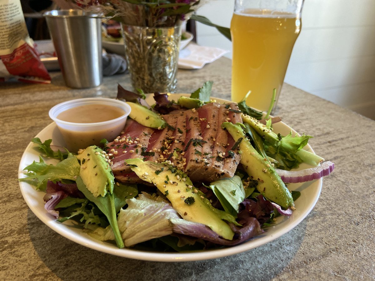 Explore_LHC's tweet photo. Make your tastebuds happy today at 313 Cafe in Seneca 🥗
📍 313 Cafe
//
#lakehartwellcountry #senecasc #visitoconeesc #foodie #foodporn #instafood #discoversc https://t.co/lxg6ePuTuL