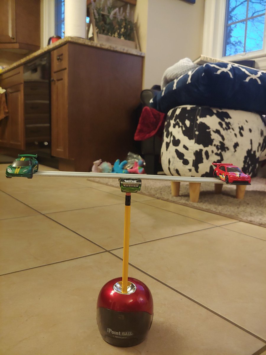 ToyTreme's tweet photo. #hotwheels #balancing #schoolsupplies https://t.co/Sdpc4yiyD4