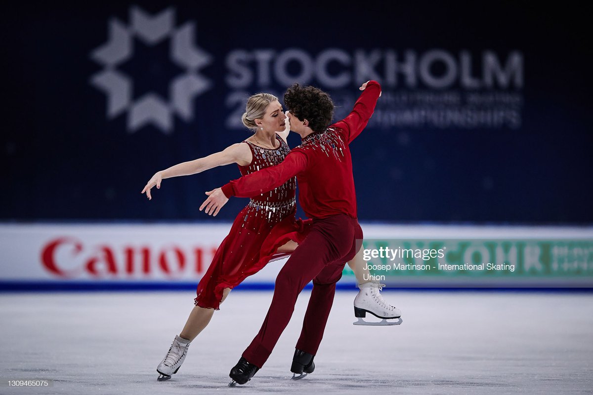 skatesoku's tweet photo. パイポーのFD衣装はカナダの社交ダンス衣装屋「Bobby &amp; Sally Ackbarali」によるもの。平昌五輪シーズンに着た007FDのイエロードレスもこちら。長年パイポーの衣装を作っていたsusiさんとはちょっと違ったテイストになりますね https://t.co/3pppEeDwdj https://t.co/BcSfSBaP1W