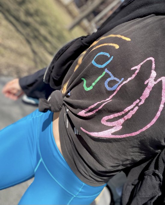 I had to take care of myself today. 🧠🧘&zwj;♀️💭✨ So I did a rollerblade ride with music. How do you take care<a href="/tag/portraitphotography"class="tags"><span>#portraitphotography</span></a><a href="/tag/snowymorning"class="tags"><span>#snowymorning</span></a><a href="/tag/paulilafay"class="tags"><span>#paulilafay</span></a>