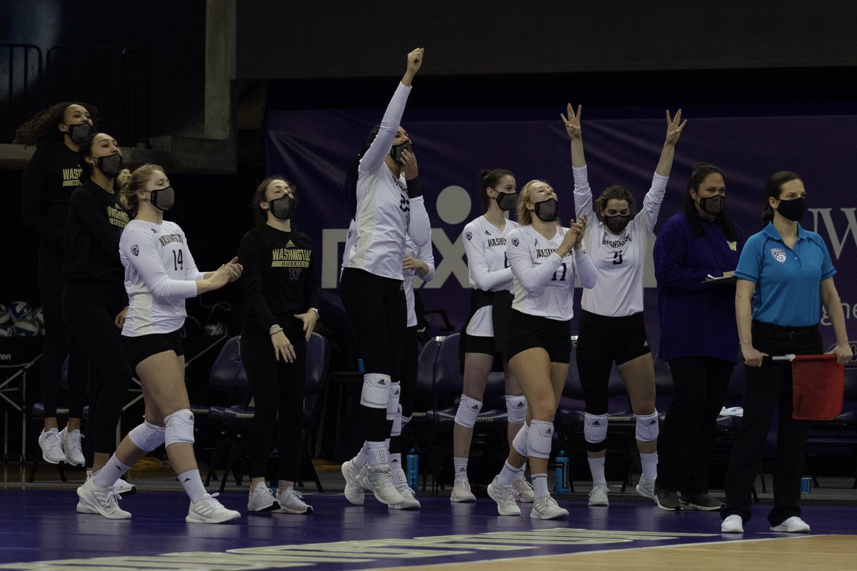 UWDailySports's tweet photo. The @UWVolleyball team is NCAA Tournament bound!
📸: @mark_shumskiy @Raymondsmith_ @thehannahsheil @maddygrassy @DailyUWMedia https://t.co/b9UqXojmHn