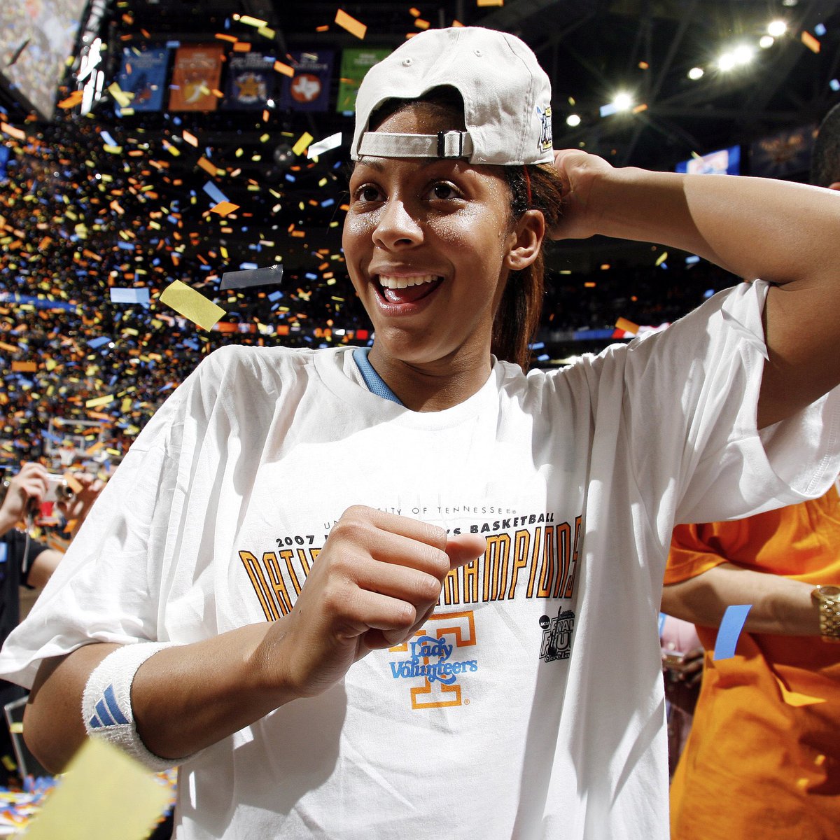 PlayersTribune's tweet photo. April 3, 2007: @LadyVol_Hoops defeat Rutgers for their 7th national title. 

@Candace_Parker is named Most Outstanding Player. https://t.co/7kJZ6QqFtV