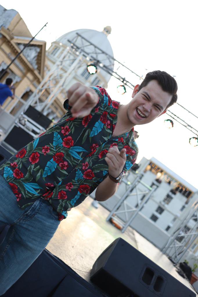 Miguelito está dándole el toque Chevere a el ‘Summer Fest 2021’ para cerrar esta ‘Gozadera de Verano’ totalmente en vivo! 🏖🎧 

Sintoniza Radio La Chevere 100.9 FM o toca el siguiente enlace para disfrutar del mejor musicón de las Vacaciones! 🔗🎶
👉🏻 gruposamix.com.sv/lagozadera/