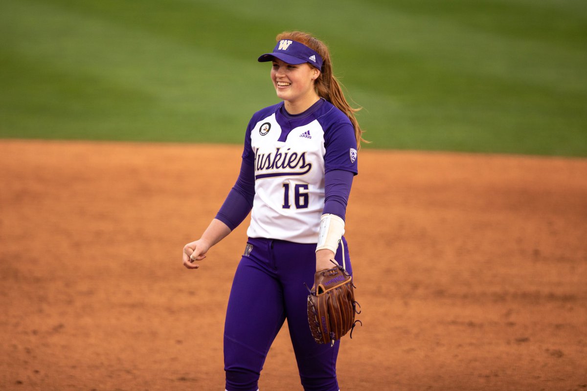 UWDailySports's tweet photo. Weekend SWEEP 🧹 from @UWSoftball, as the Huskies beat Cal by at least three runs in all four games.
📸: @Raymondsmith_ https://t.co/uCClIv0Ahv