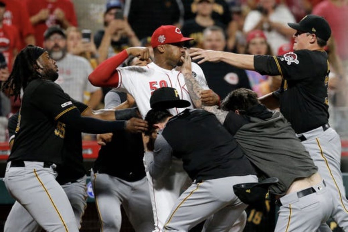 sportsfan709's tweet photo. @CoachJPressley @SportsCenter We know how to brawl coach #UsAgainstEverybody https://t.co/H72IRT0Hlp