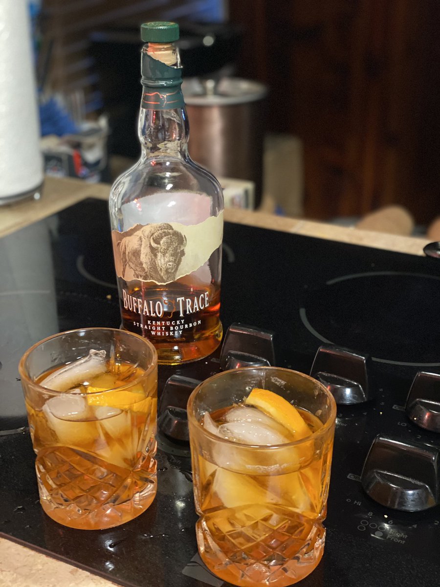 TammyLynn74's tweet photo. But the winner was an Old Fashion! @BuffaloTrace @BreakingBourbon #buffalotrace #bourbon #breakingbourbon #oldfashion https://t.co/S1gLiEtj7N