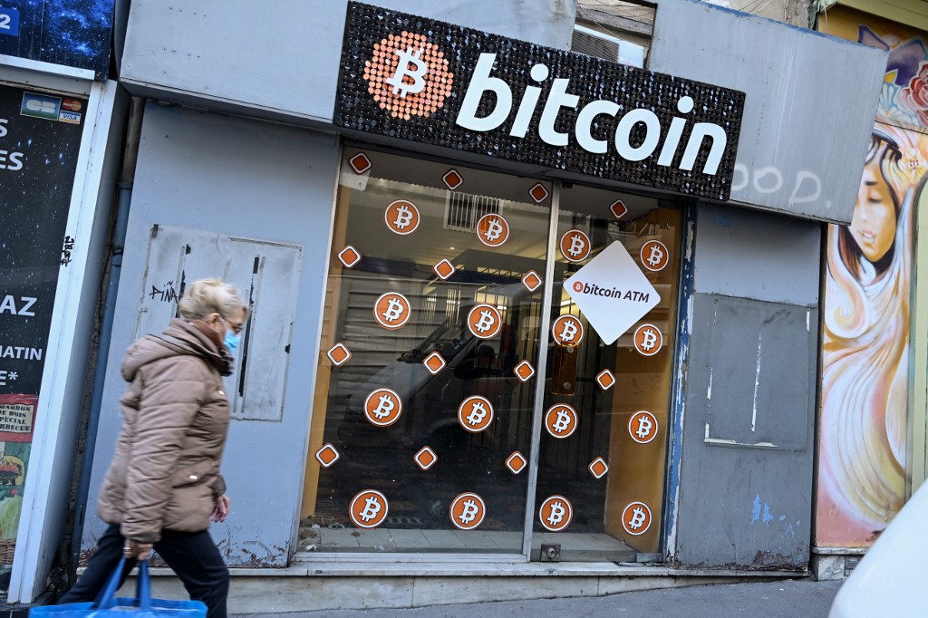 Proponents of #cryptocurrency are celebrating after the Securities and Exchange Commission (SEC) reached a conclusion on how to regulate trading of the asset in Thailand. 

thaipbsworld.com/cryptocurrency…

#ThailandNews