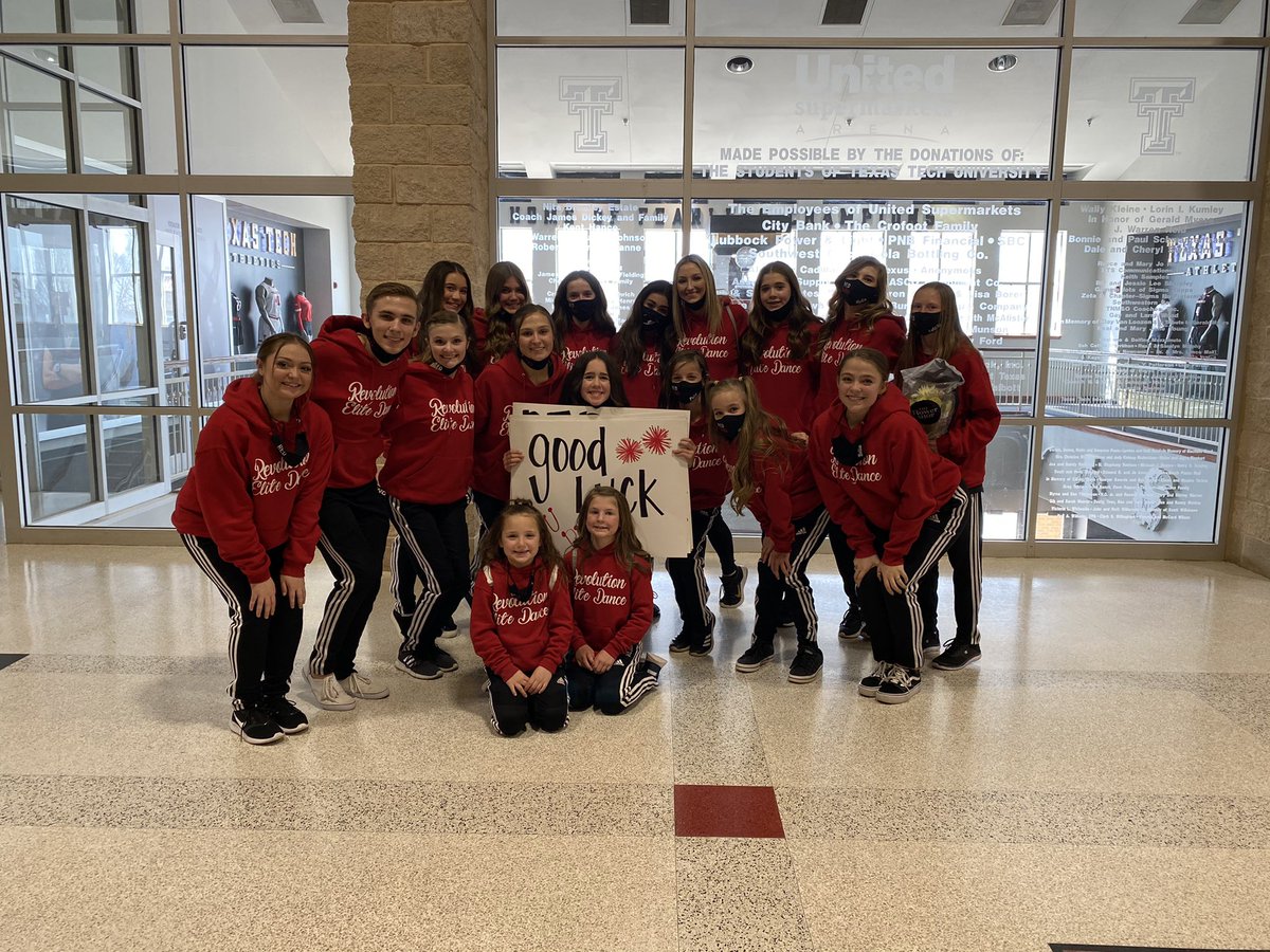 Tech Pom & Cheer showoff!!! Merde as y’all head into nationals♥️ @ttupom @ttucheer @TTURaiderRed