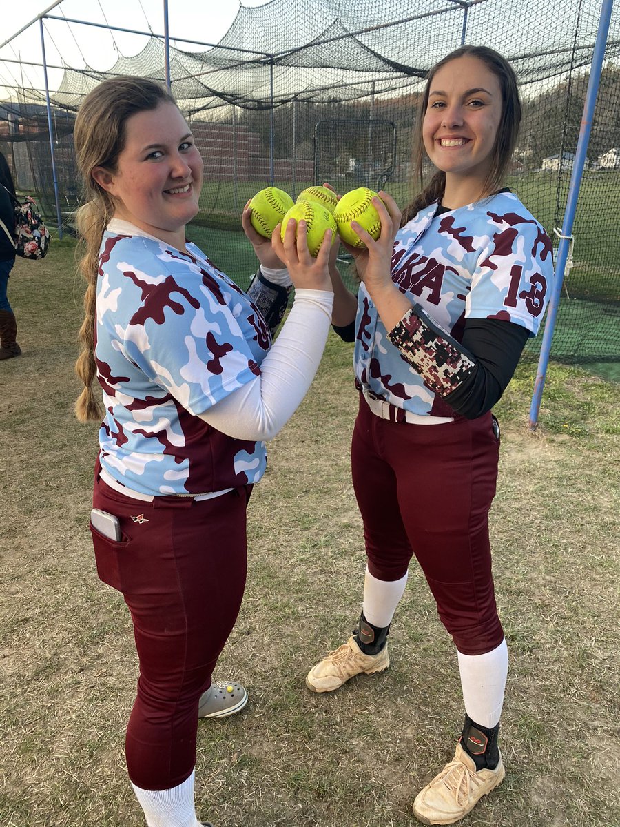4BareVols's tweet photo. Just doing what we do on a weekend! 4 HR 16 RBIโs between these two. Softball is more than a game for these 2! #Friends #softballsaturdays https://t.co/amM8ao1Tsw