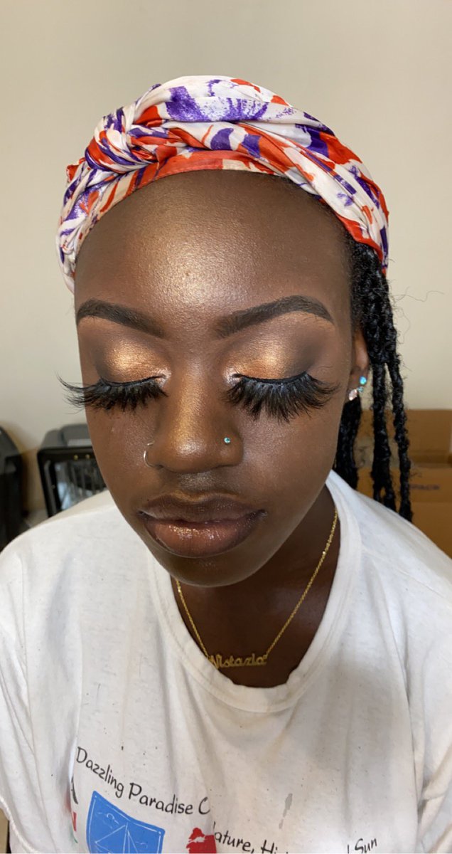 Najthemua's tweet photo. Nude beat ππ
#morphebrushes #kisslashglue #nyxcosmetics #elfcosmetics #benefitcosmetics #realtechniquebrushes #beautybakerycosmetics #757mua #blackisbeautiful #makeupartist https://t.co/IoAq2zmS87