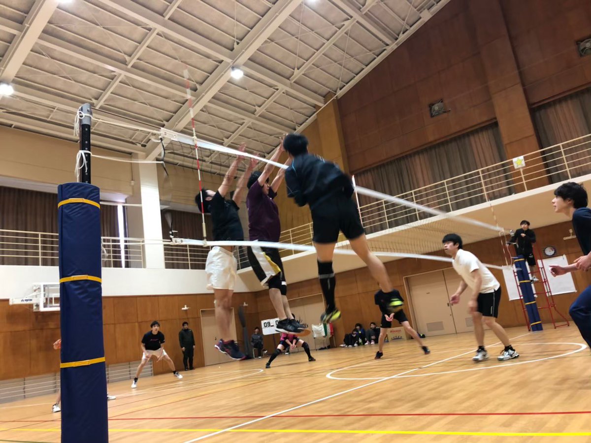 ShinonomeVC's tweet photo. 広島大学に入学された皆さま、ご入学おめでとうございます㊗️

バレーボールに興味がある方、私たちとバレーしませんか😊
今年度は4/9から活動します🏐
ご連絡お待ちしてます！

#広島大学 #広大 #春から広大 
#東雲バレー #サークル #しのばれ #バレーボール https://t.co/Aohv3CC2hB