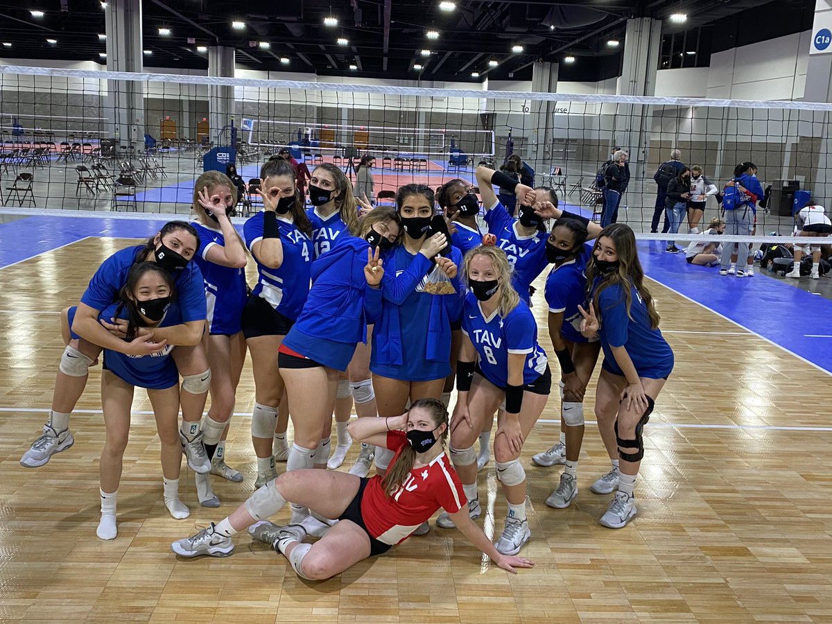 TAVVolleyball's tweet image. #TAV17Blue goes 3-0 on Day 2 of the Big South in 17 USA &amp;amp; advances to the Gold Bracket tomorrow! #GoTAV