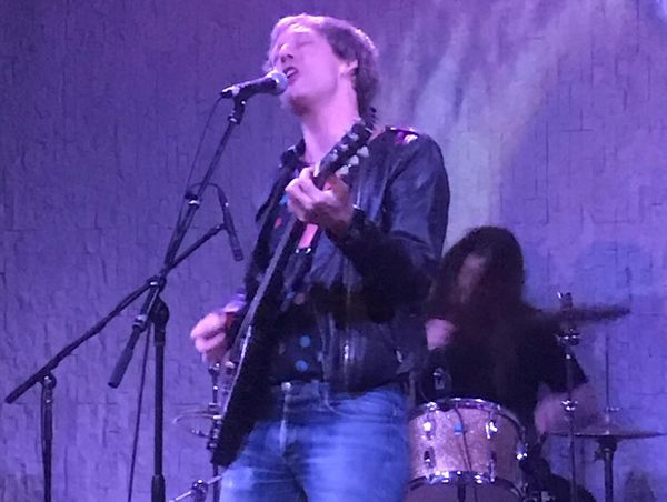 midwestmusic's tweet photo. Slights bringing their “psychosis drive-time rock”! Thanks to Steve Tuilpana and @recordBar for hosting our stream and for all their support. You might recognize him holding down the low end on bass.
#donationdrive #midwestmusicfoundation #shinealight #musicianshelpingmusicians https://t.co/N2LKAsiZlL