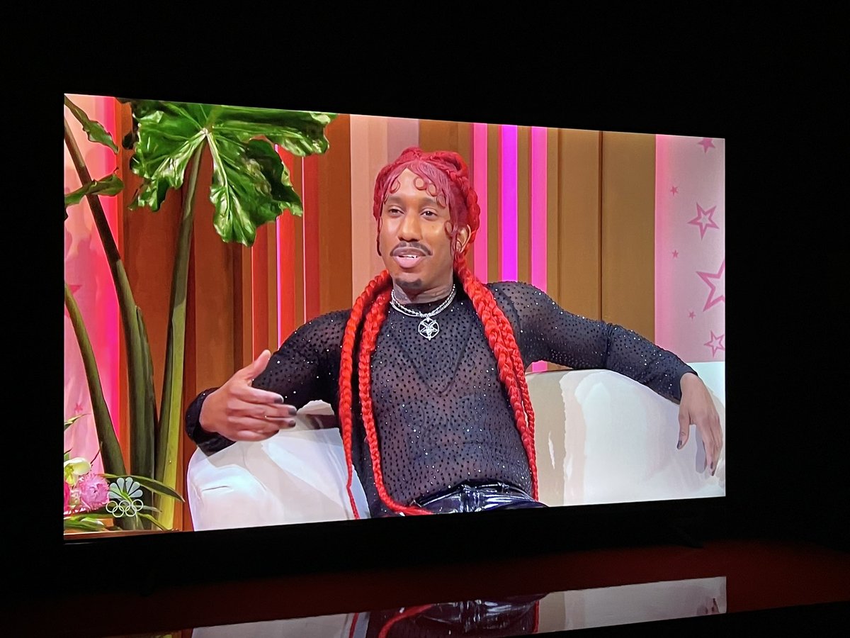 iam2wice's tweet photo. @nbcsnl jumping it off wit @LilNasX 😂😂 I’m here for it https://t.co/NF0Fpipn0J