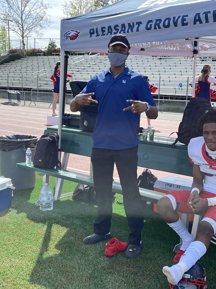 PGEaglesFB's tweet image. PG Eagles Football alum on the sideline: Terrell Littlejohn ‘19. #CultureNeverGraduates #AlwaysanEagle  @Trey42089 @Liljon_5