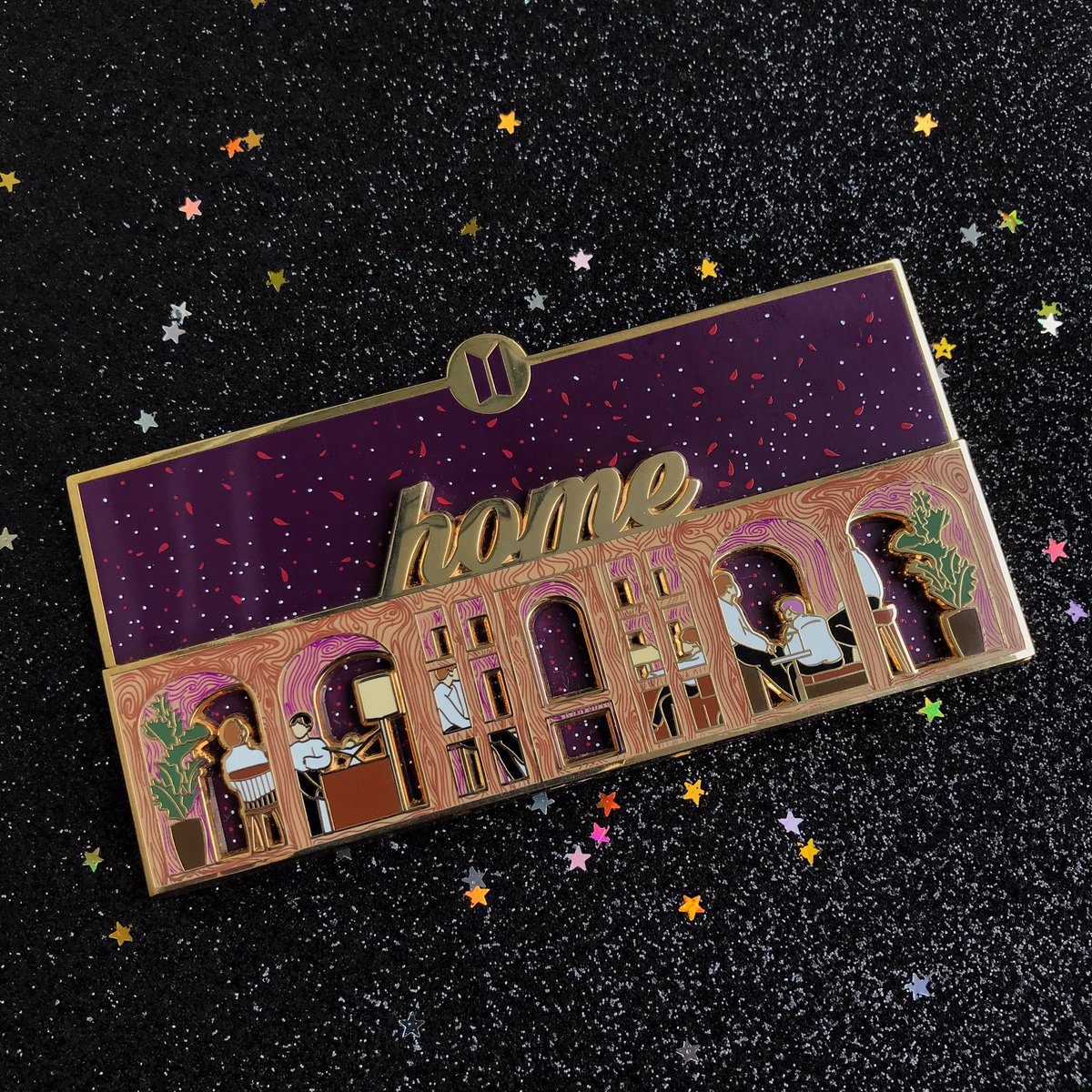diduseemybagph's tweet photo. May BTS’ words and music never fail to bring you warmth and comfort especially during uncertain times like these☺️

Hope everyone had time to rest even just a bit these past few days. Happy Sunday!

Home pin by @jcqx_studio 💜

#DYSMBPC
#BTSPinCollection https://t.co/DvnxD4wjC3