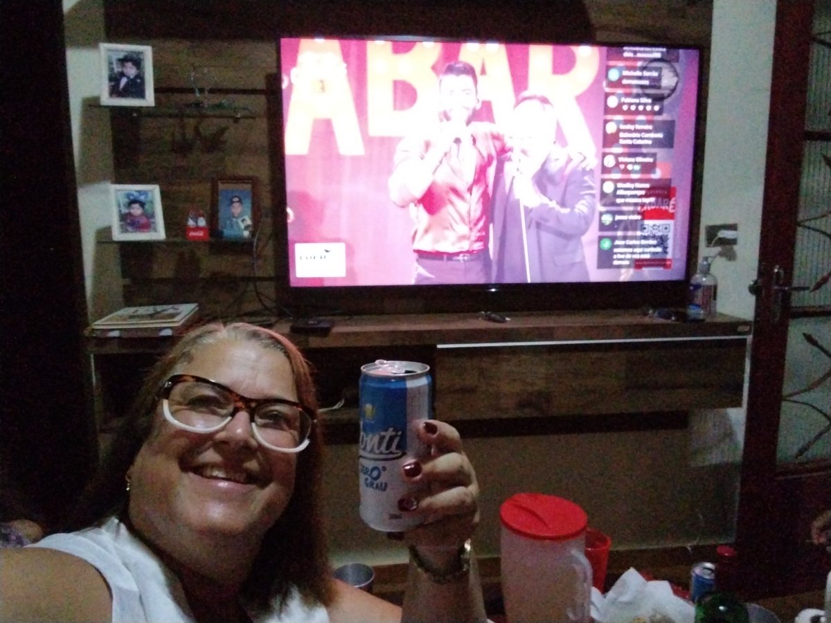 martins_orlene's tweet image. Amei melhor live  #livecachacacabere #leonardoCantor #gustavolima