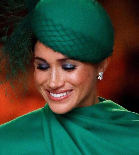 Retweet if your rooting for these two and their little family!