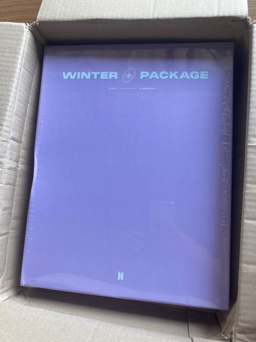 Shop_PM_'s tweet photo. Winter package ถึงบ้านเราแล้วนะคะ เราเช็คดูแล้วมีตรงกล่องที่มีรอยบุบจากการขนส่งค่ะ เดี๋ยวเราจะแจ้งวันส่งอีกทีนะคะ 🙇🏼‍♀️

#PMอัพเดต https://t.co/QghuxA14Bu